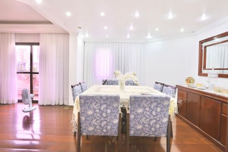 Casa de condomínio à venda com 256m², 3 quartos e 3 vagas Casa de condomínio à venda com 256m², 3 quartos e 3 vagasSala de Jantar