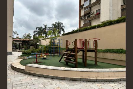 Casa de condomínio à venda com 256m², 3 quartos e 3 vagas Casa de condomínio à venda com 256m², 3 quartos e 3 vagasPlayground