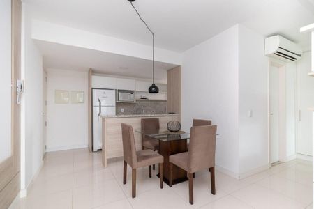 Sala  de apartamento para alugar com 1 quarto, 46m² em Praia de Belas, Porto Alegre