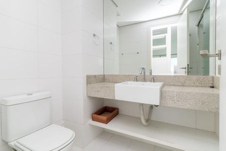 Banheiro  de apartamento para alugar com 1 quarto, 46m² em Praia de Belas, Porto Alegre