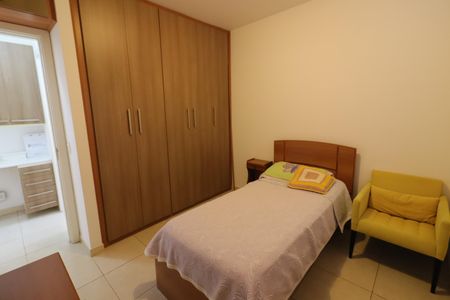 Apartamento à venda com 68m², 2 quartos e 1 vagaQuarto 2