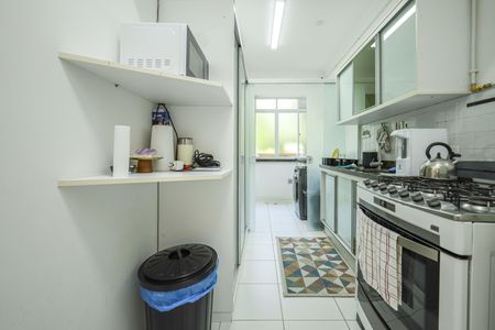 Apartamento à venda com 64m², 1 quarto e 1 vagaCozinha
