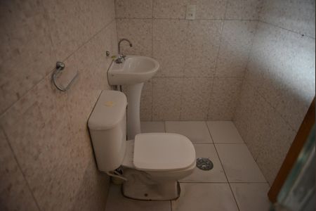 Casa à venda com 200m², 3 quartos e 4 vagasBanheiro Social