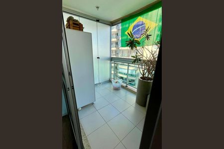 Apartamento à venda com 77m², 3 quartos e 1 vaga