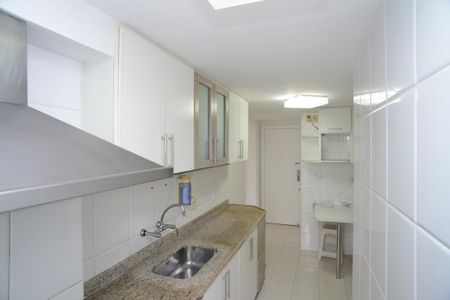 Apartamento à venda com 247m², 4 quartos e 3 vagasCozinha