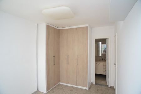 Apartamento à venda com 247m², 4 quartos e 3 vagasSuíte