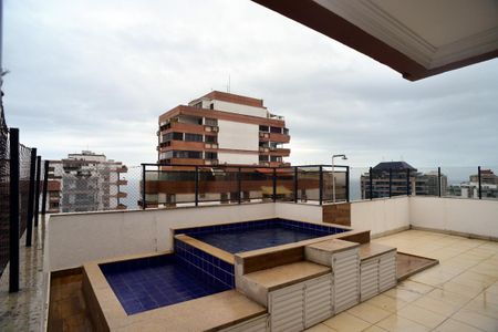 Apartamento à venda com 247m², 4 quartos e 3 vagasPiscina