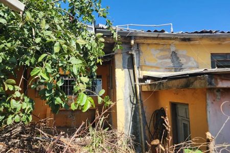 Casa à venda com 294m², 2 quartos e sem vaga