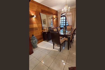 Casa à venda com 3 quartos, 243m² em Jardim Samambaia, Jundiaí