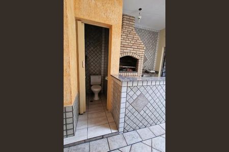 Casa à venda com 3 quartos, 156m² em Vila Mazzei, Santo André