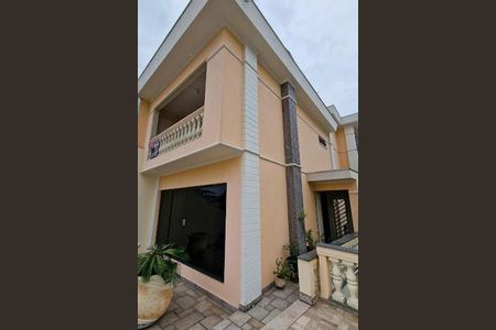 Casa à venda com 156m², 3 quartos e 4 vagas