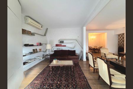 Apartamento à venda com 195m², 2 quartos e 2 vagasSala