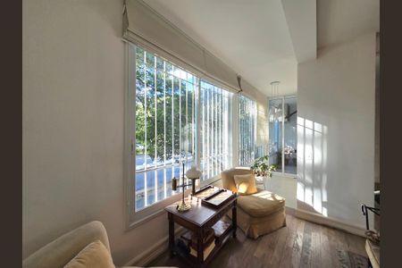 Apartamento à venda com 195m², 2 quartos e 2 vagasSala