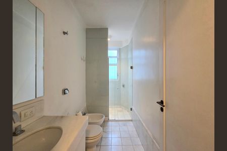 Apartamento à venda com 195m², 2 quartos e 2 vagasBanheiro Social 2