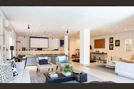 Casa à venda com 3 quartos, 530m² em Fazenda Morumbi, São Paulo