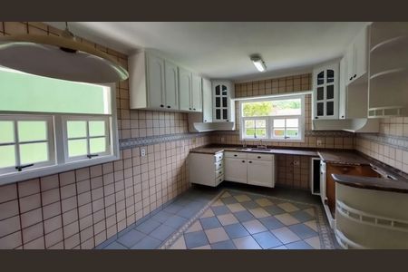 Casa à venda com 3 quartos, 266m² em Alphaville, Santana de Parnaíba