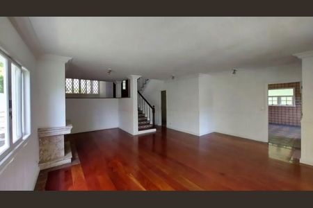 Casa à venda com 3 quartos, 266m² em Alphaville, Santana de Parnaíba
