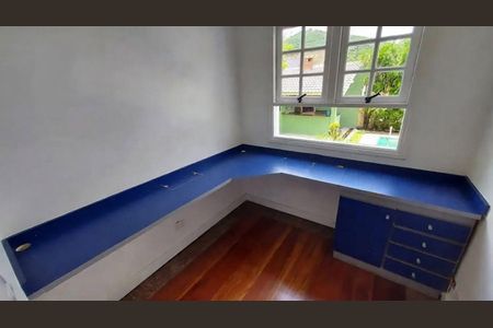 Casa à venda com 3 quartos, 266m² em Alphaville, Santana de Parnaíba