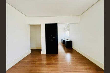 Apartamento à venda com 2 quartos, 180m² em Cerqueira César, São Paulo