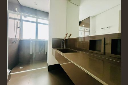 Apartamento à venda com 2 quartos, 180m² em Cerqueira César, São Paulo