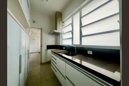 Apartamento à venda com 2 quartos, 180m² em Cerqueira César, São Paulo