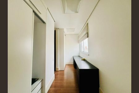 Apartamento à venda com 180m², 2 quartos e 2 vagas
