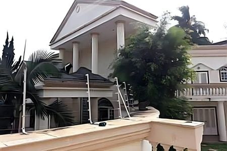 Casa à venda com 754m², 5 quartos e 7 vagas