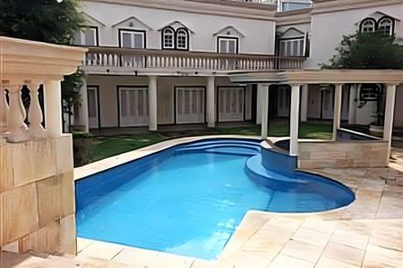 Casa à venda com 754m², 5 quartos e 7 vagas