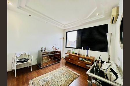 Apartamento à venda com 4 quartos, 247m² em Cerqueira César, São Paulo