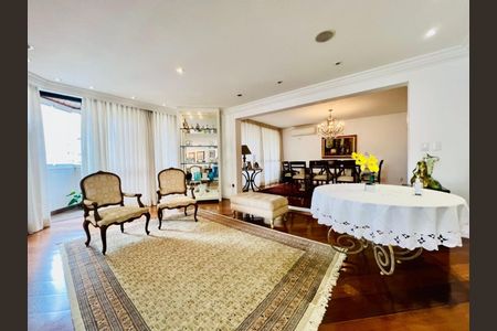 Apartamento à venda com 4 quartos, 247m² em Cerqueira César, São Paulo