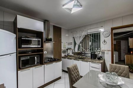 Casa à venda com 2 quartos, 290m² em Vila Guilhermina, São Paulo