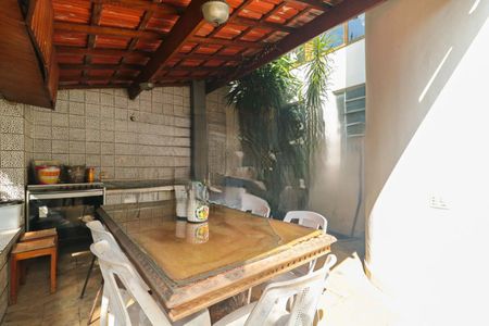 Casa à venda com 4 quartos, 500m² em Brooklin, São Paulo