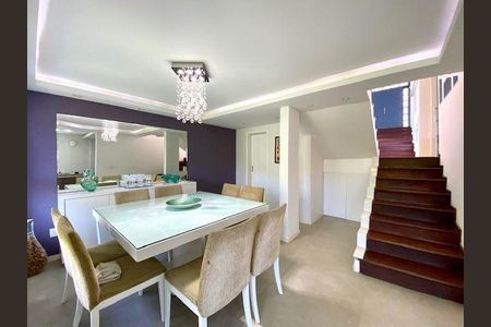 Casa à venda com 3 quartos, 242m² em Sapê, Niterói