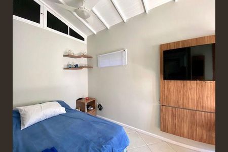 Casa à venda com 3 quartos, 242m² em Sapê, Niterói