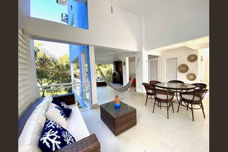 Casa à venda com 3 quartos, 242m² em Sapê, Niterói