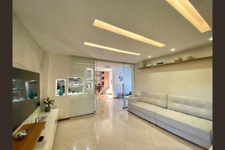 Casa à venda com 3 quartos, 242m² em Sapê, Niterói