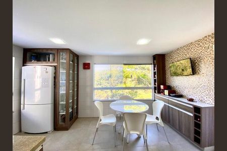 Casa à venda com 3 quartos, 242m² em Sapê, Niterói