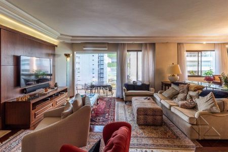 Apartamento à venda com 200m², 3 quartos e 4 vagas