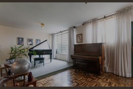 Casa à venda com 4 quartos, 206m² em Campo Belo, São Paulo