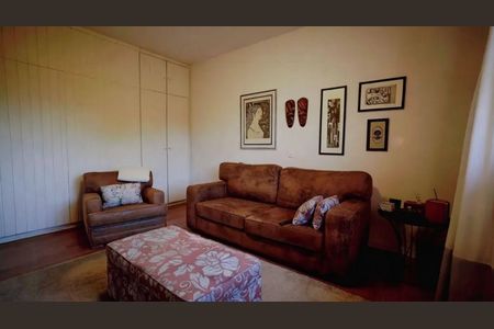 Casa à venda com 4 quartos, 402m² em Alphaville, Barueri