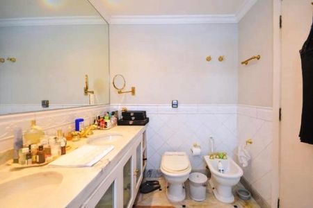 Apartamento à venda com 229m², 4 quartos e 4 vagas