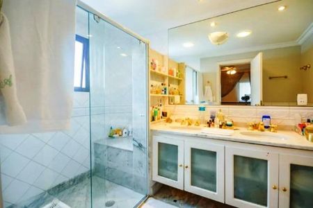 Apartamento à venda com 229m², 4 quartos e 4 vagas