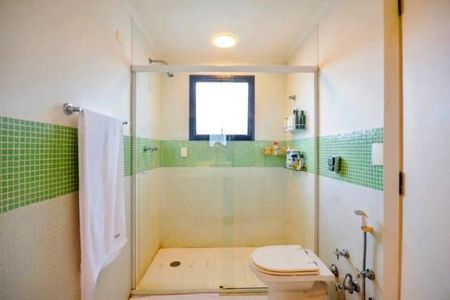 Apartamento à venda com 229m², 4 quartos e 4 vagas