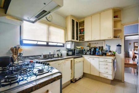 Apartamento à venda com 229m², 4 quartos e 4 vagas