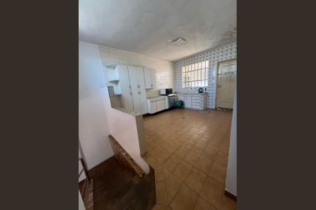 Casa à venda com 3 quartos, 400m² em Jardim Monjolo, São Paulo