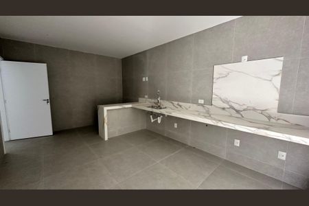 Casa de condomínio à venda com 462m², 5 quartos e 1 vagaCozinha