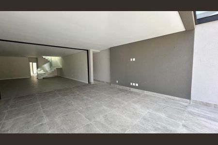 Casa de condomínio à venda com 462m², 5 quartos e 1 vagaFrente 