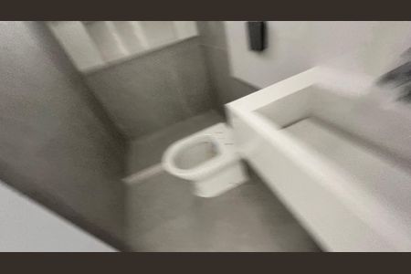 Casa de condomínio à venda com 462m², 5 quartos e 1 vagaBanheiro quarto 1