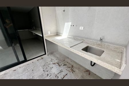 Casa de condomínio à venda com 462m², 5 quartos e 1 vagaÁrea de Serviço