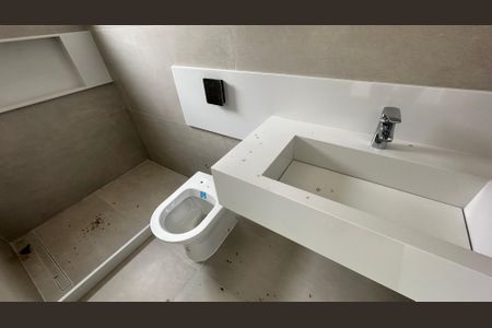 Casa de condomínio à venda com 462m², 5 quartos e 1 vagaBanheiro